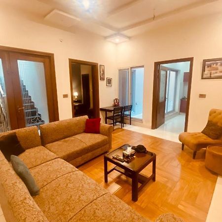 פייסלאבאד Fully Serviced Holiday Home Near Lyallpur Galleria מראה חיצוני תמונה
