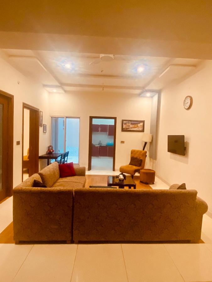 פייסלאבאד Fully Serviced Holiday Home Near Lyallpur Galleria מראה חיצוני תמונה