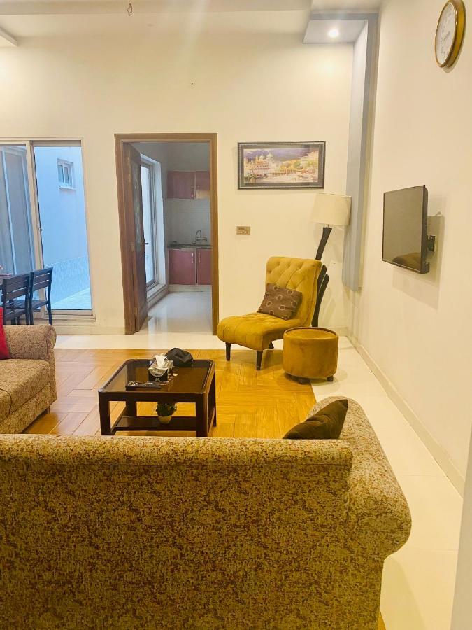 פייסלאבאד Fully Serviced Holiday Home Near Lyallpur Galleria מראה חיצוני תמונה