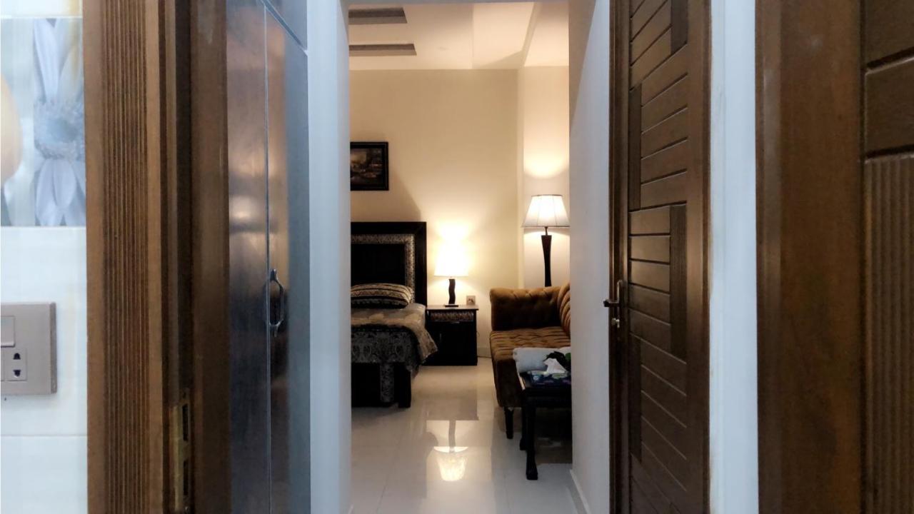 פייסלאבאד Fully Serviced Holiday Home Near Lyallpur Galleria מראה חיצוני תמונה